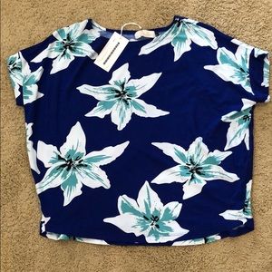 TOP MOMO (blue tiger lily)